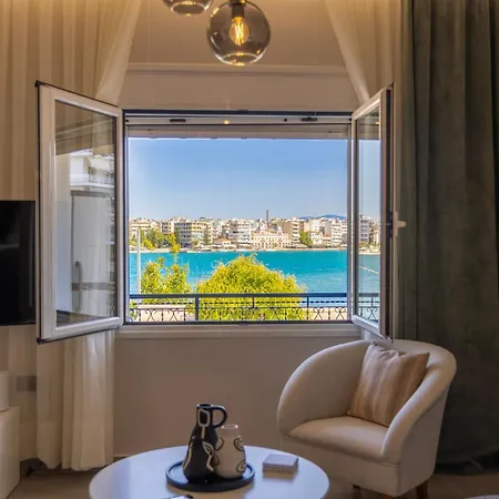 Vasilikis Place - Luxury By The Sea Chalkís