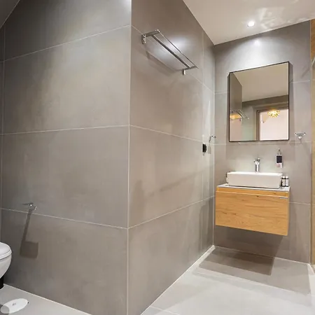 Vasilikis Place - Luxury By The Sea Chalkís