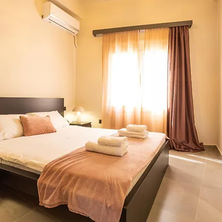 Luxury By The Sea- Euripus Strait Apartment